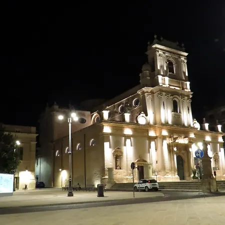Il Cappello Sulle 23! In Affitto Breve * Avola